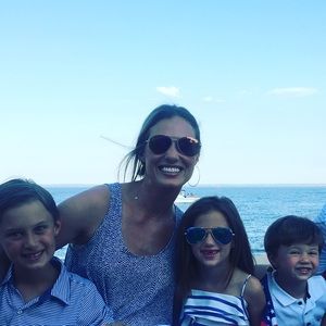 Meet your Posher, Genny